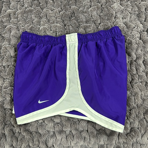 Nike purple running shorts - Picture 3 of 4